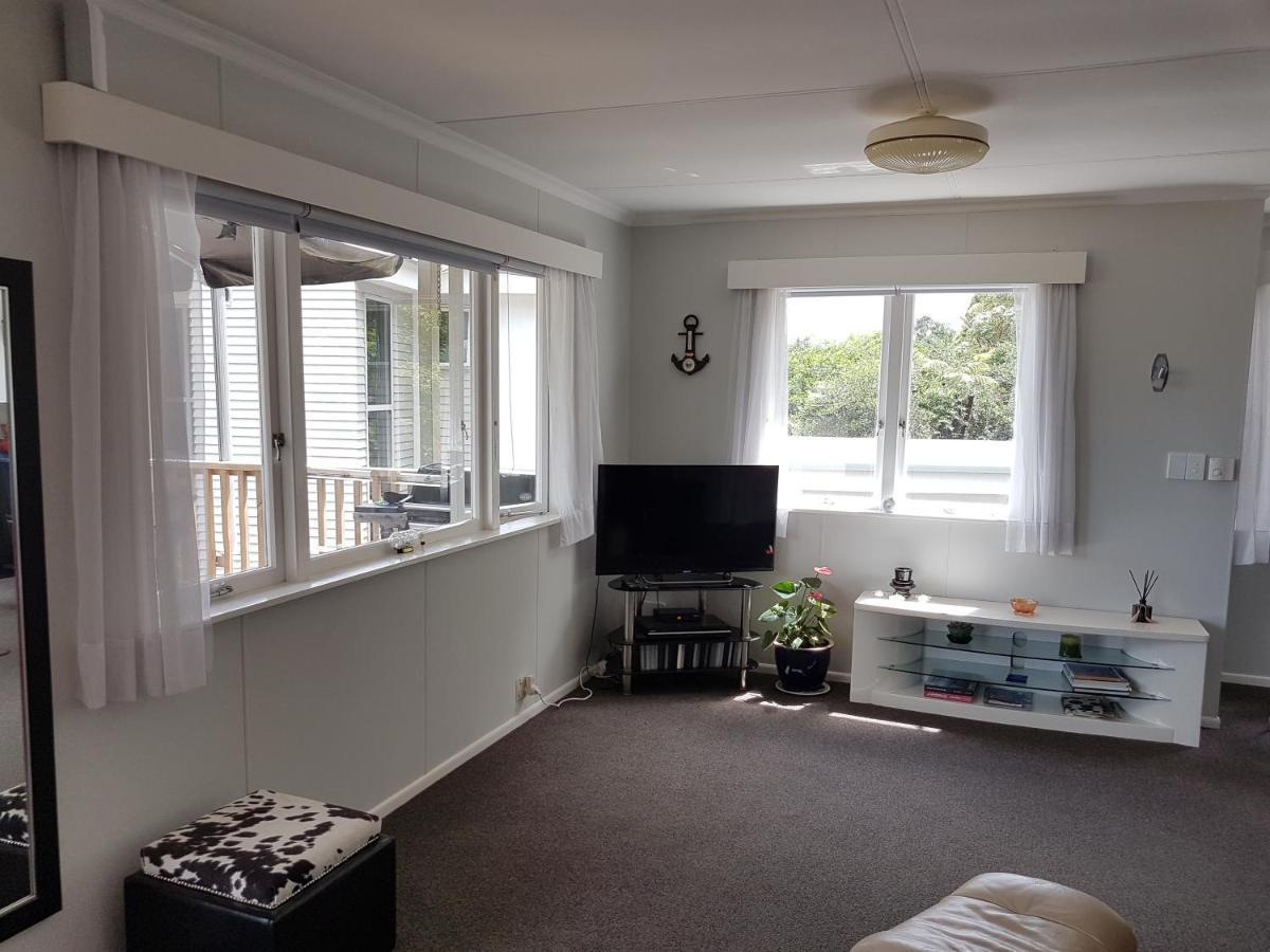 Coromandel Tapu - Beachfront Escape Luaran gambar